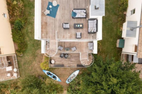 Calm Waters HM95 HOT TUB Lakeside Spa Property